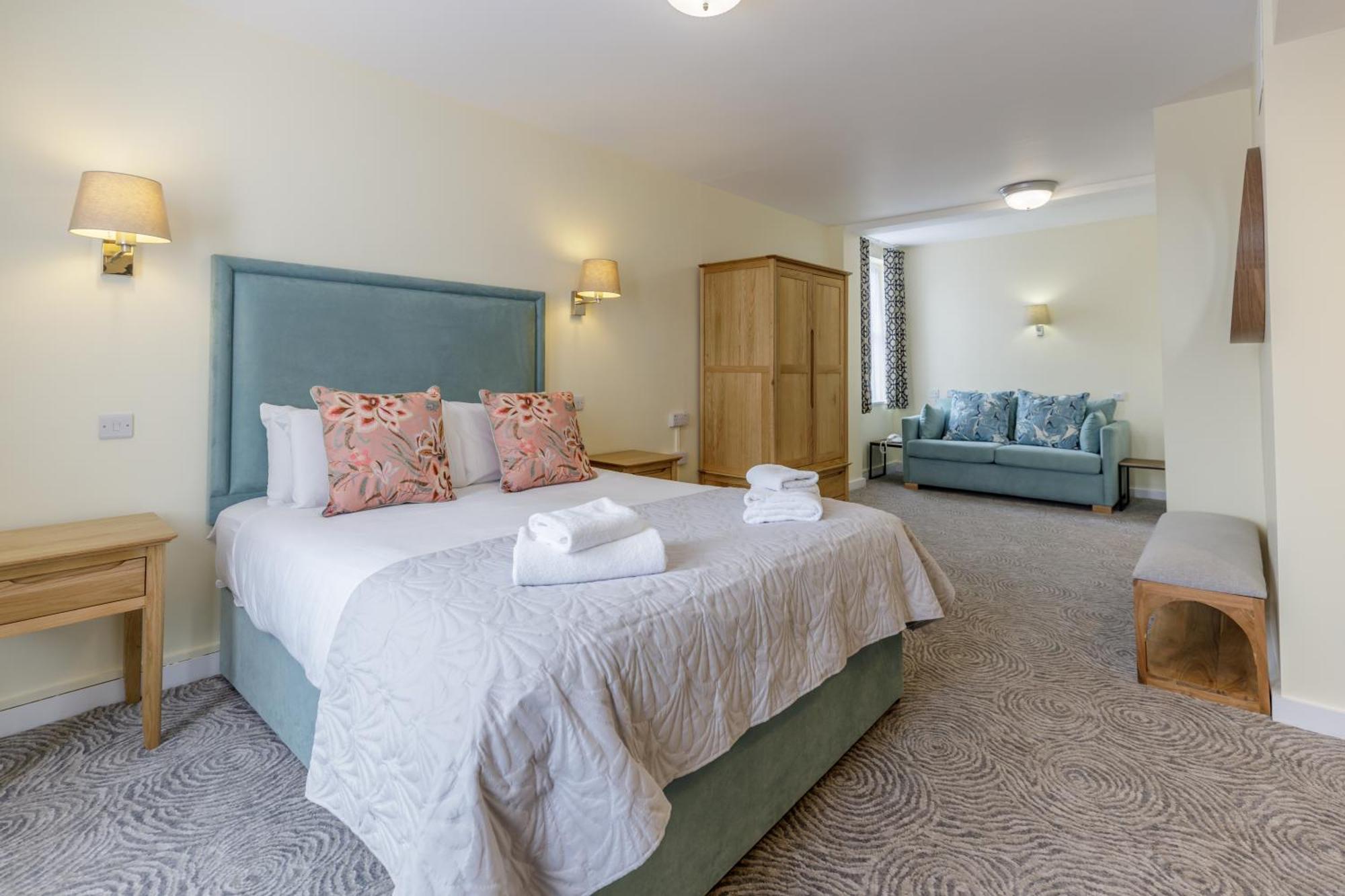 Swan Revived Hotel Milton Keynes Bagian luar foto